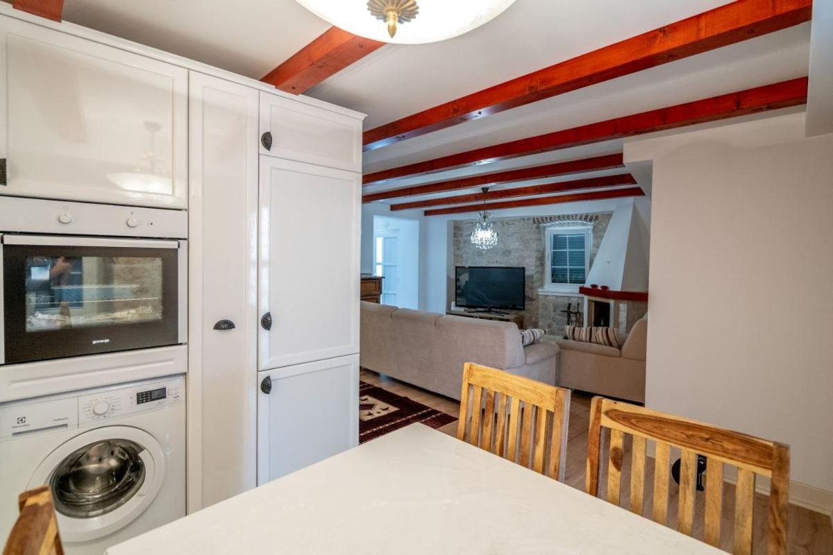 Apartamento Apartments Inn Baska Voda